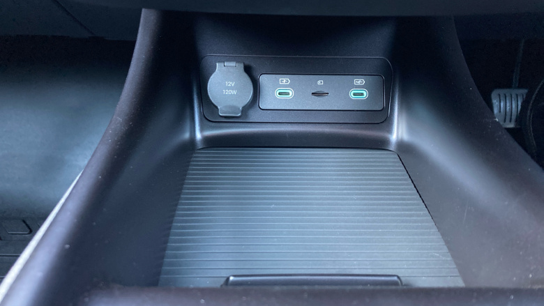 BYD Dolphin 150kW Design 60.4kWh 5dr Auto Electric Hatchback